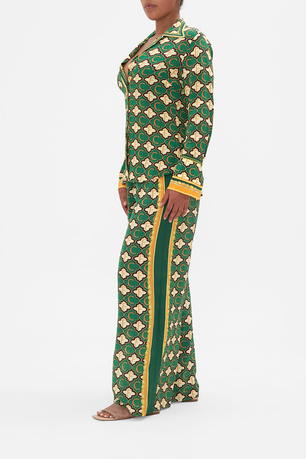 PYJAMA SHIRT JEALOUSY AND JEWELS