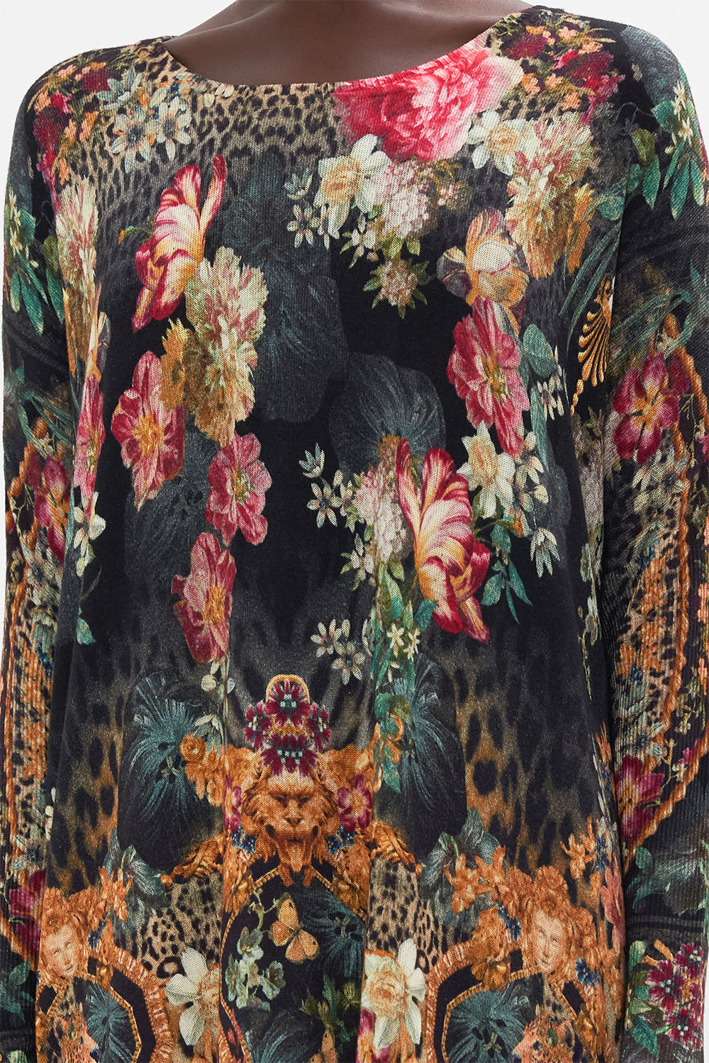 OVERSIZE LONG SLEEVE KNIT TOP A NIGHT AT THE OPERA