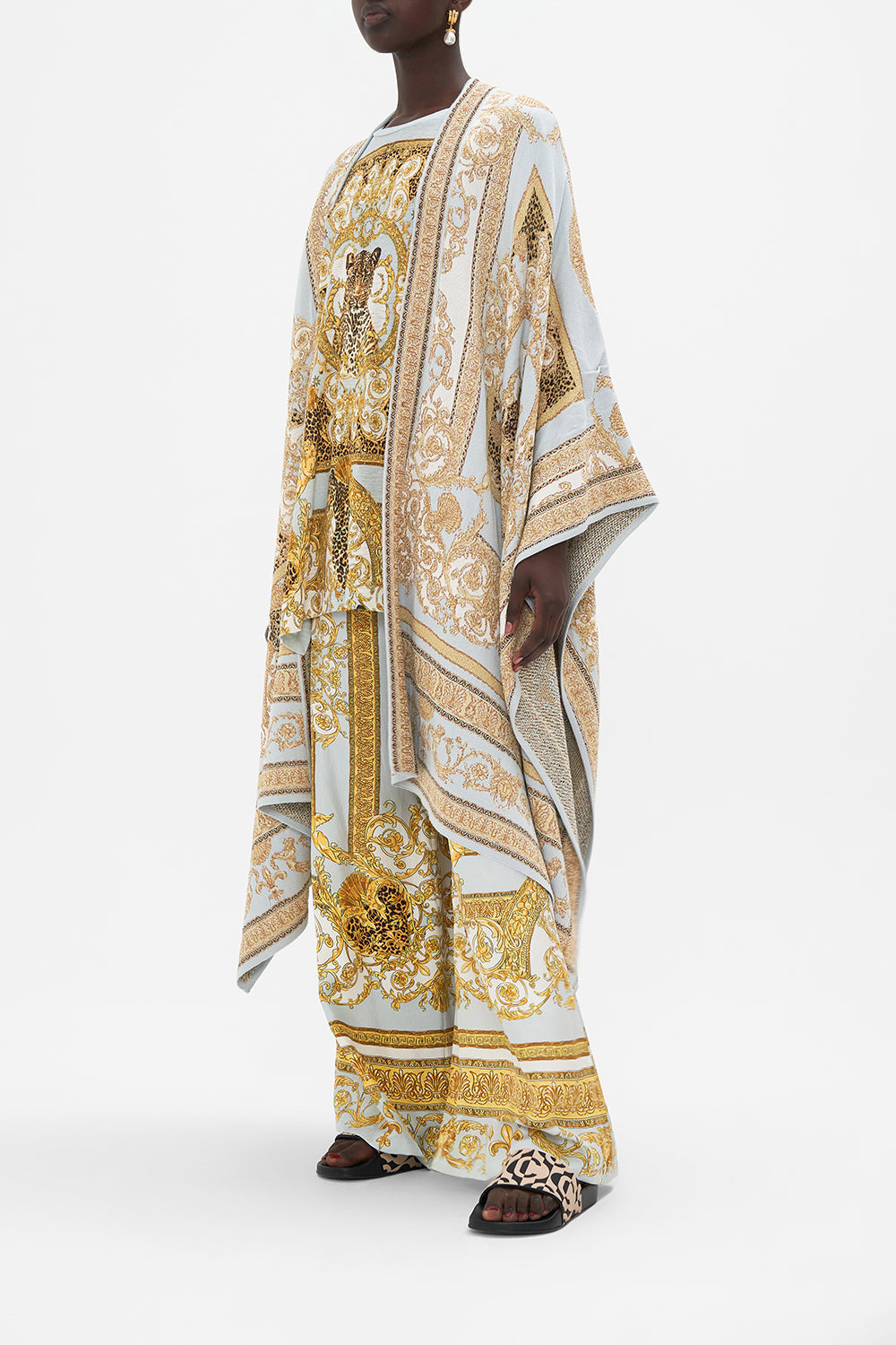 THROW OVER PALAZZO PRIDE