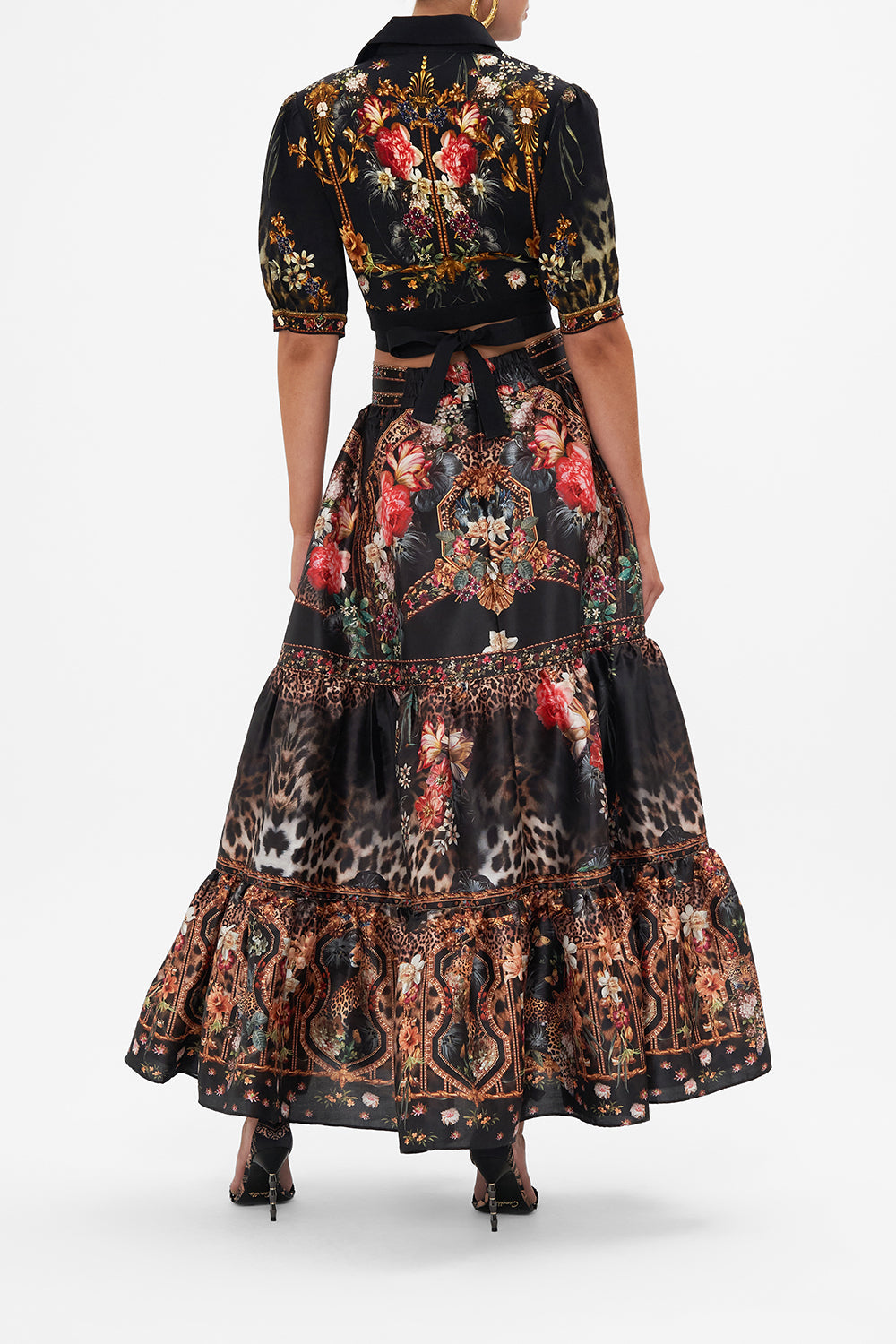 CROPPED TOP WITH TIE FRONT A NIGHT AT THE OPERA