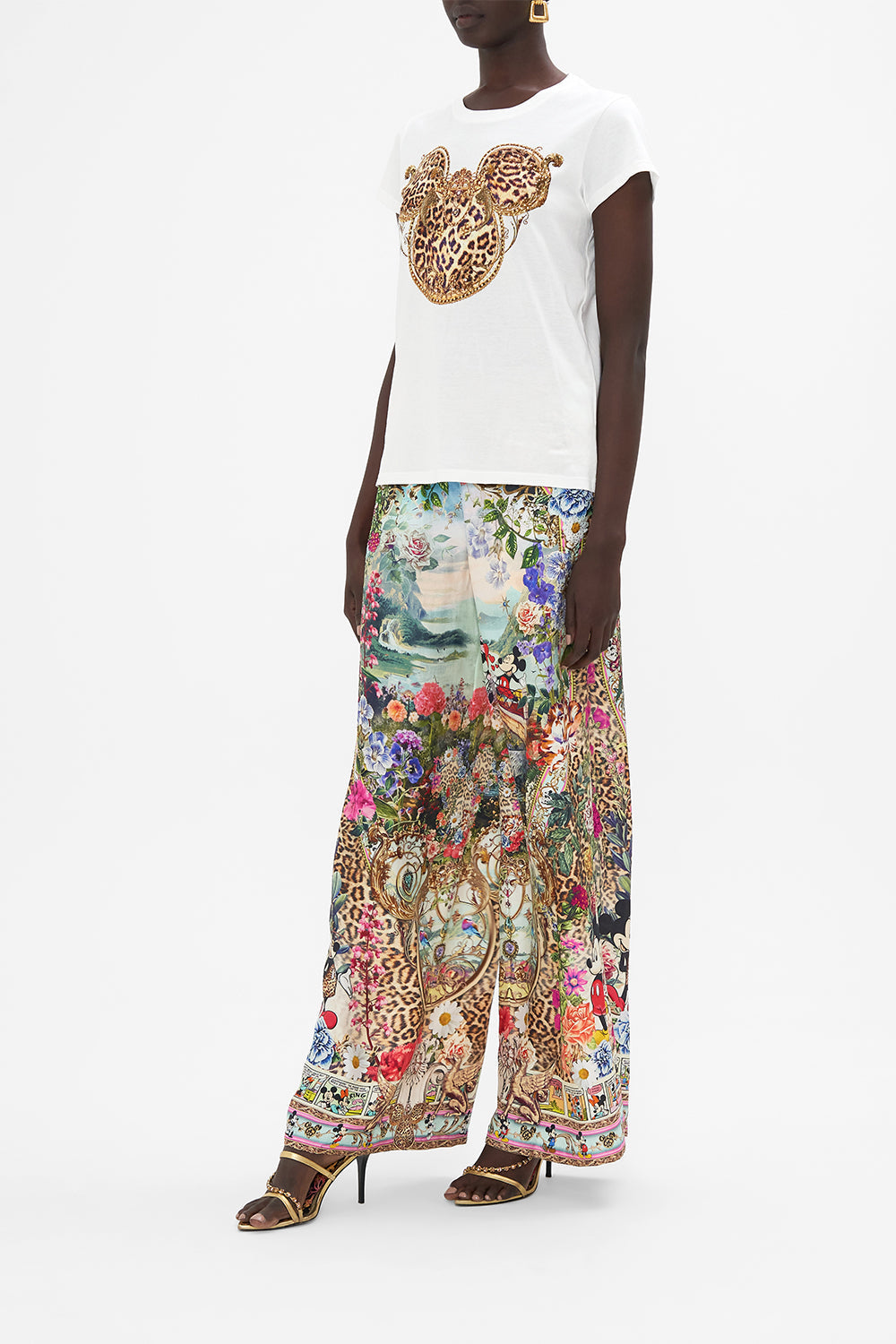 SLIM FIT  ROUND NECK T-SHIRT MICKEY TAKES A TRIP