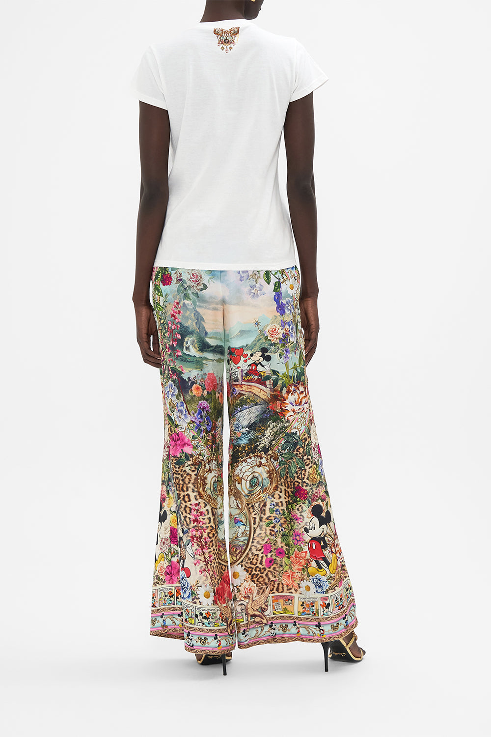 SLIM FIT  ROUND NECK T-SHIRT MICKEY TAKES A TRIP