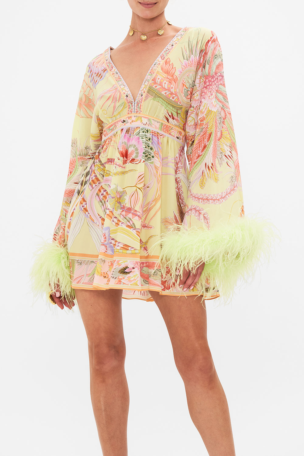 The CAMILLA LAYER WITH LACE CONTRAST SLEEVES HEART LIKE A WILDFLOWER in our  print.