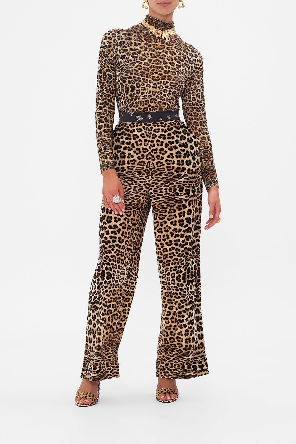 The CAMILLA SHAPED WAISTBAND MIDI DRESS COAST TO COAST in our  print.