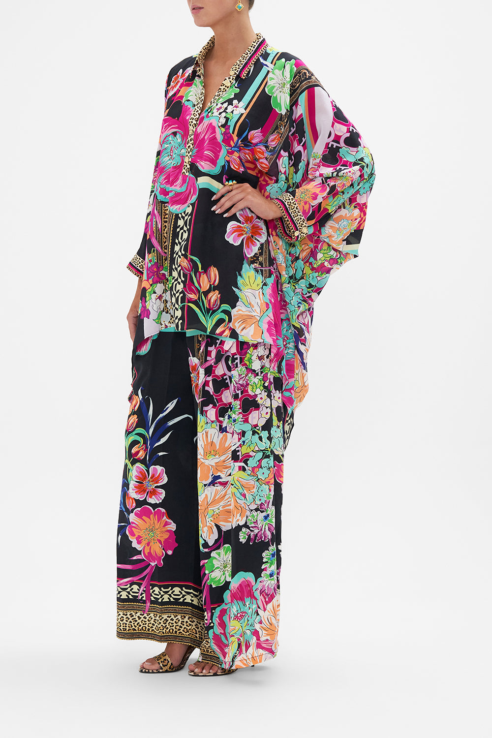 BUTTON UP TOP WITH DRAPED BACK PRINTED PRIMA VERA