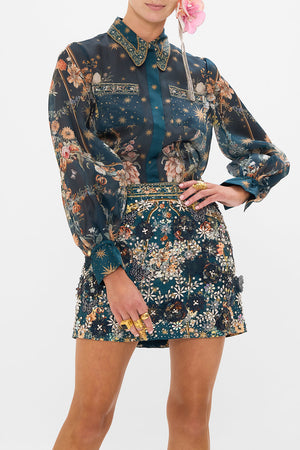 CAMILLA silk blouse in She Who Wears The Crown print
