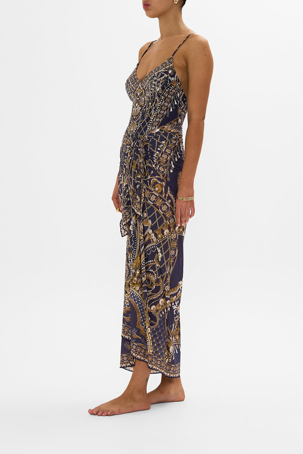 CAMILLA gold/black long sarong in Dance with the Duke