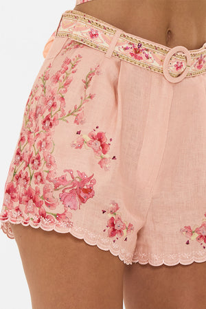 TUCK FRONT SHORT BLOSSOMS AND BRUSHSTROKES