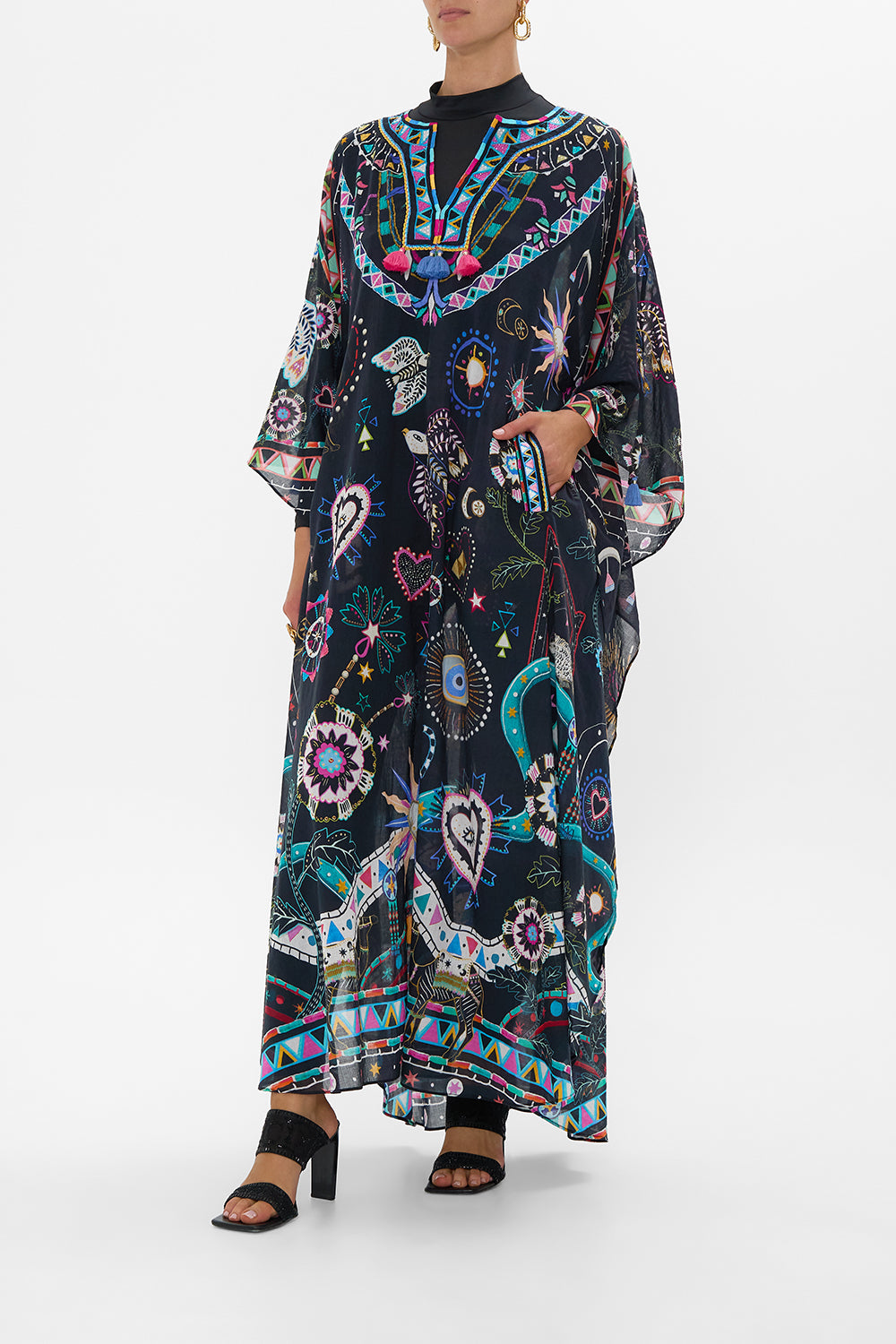V NECK KAFTAN WITH FRONT WELT POCKETS NUBIAN NIGHTS