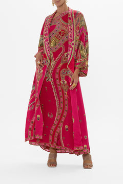 LONG ROBE WITH NARROW COLLAR KISSED BY A COBRA