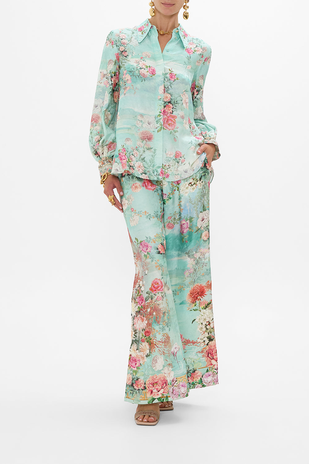 CURVED COLLAR BLOUSE THE JEWELLERY MUSEUM