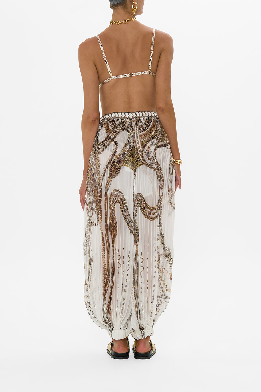The CAMILLA ROUND NECK KAFTAN VIEWS OF THE VALLEY in our  print.