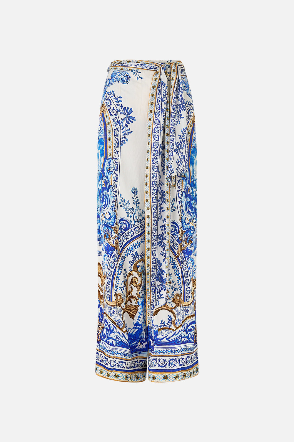 The CAMILLA ROSA BOW SLIDE THE QUEENS QUARTERS in our  print.