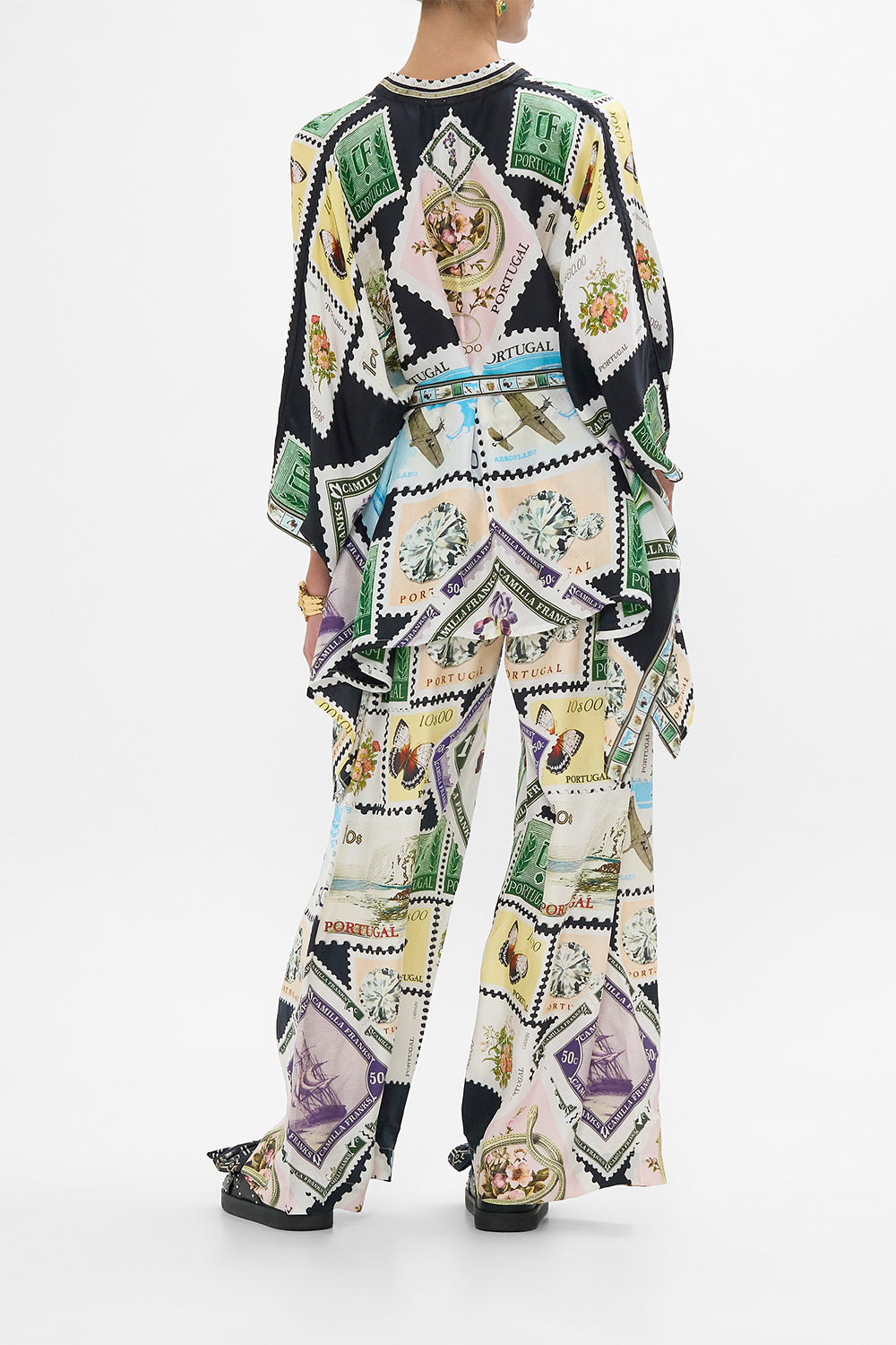 The CAMILLA LONG CASUAL JACKET WITH POCKETS PALACIO POETRY in our  print.