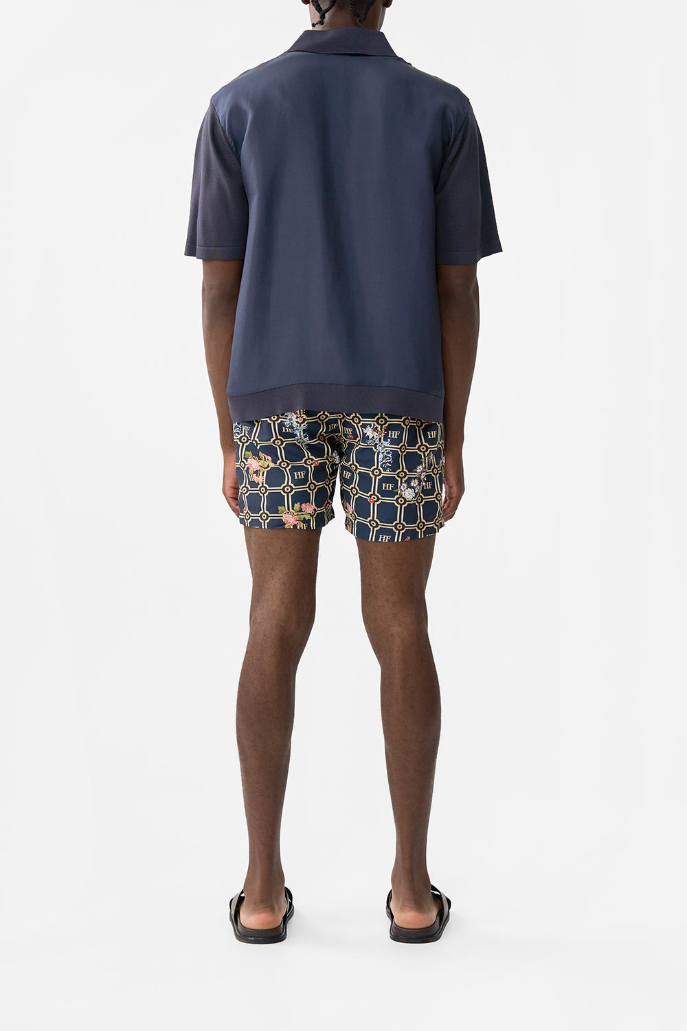 The CAMILLA SINGLE POCKET SHIRT ARCHES OF AMOR in our  print.