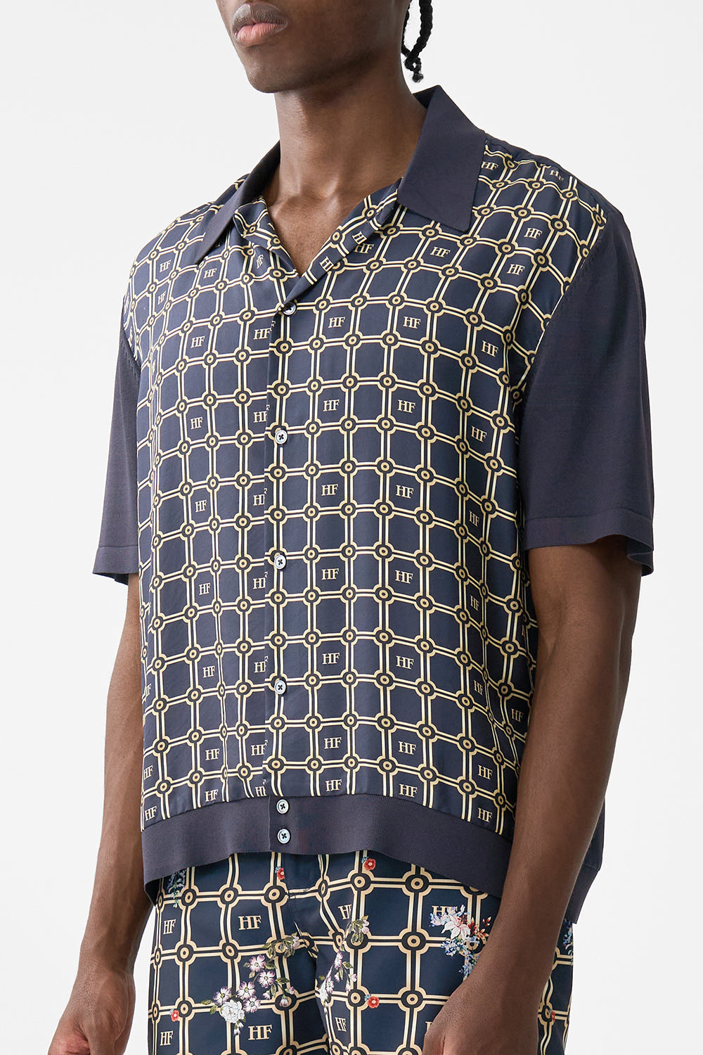 The CAMILLA SINGLE POCKET SHIRT ARCHES OF AMOR in our  print.