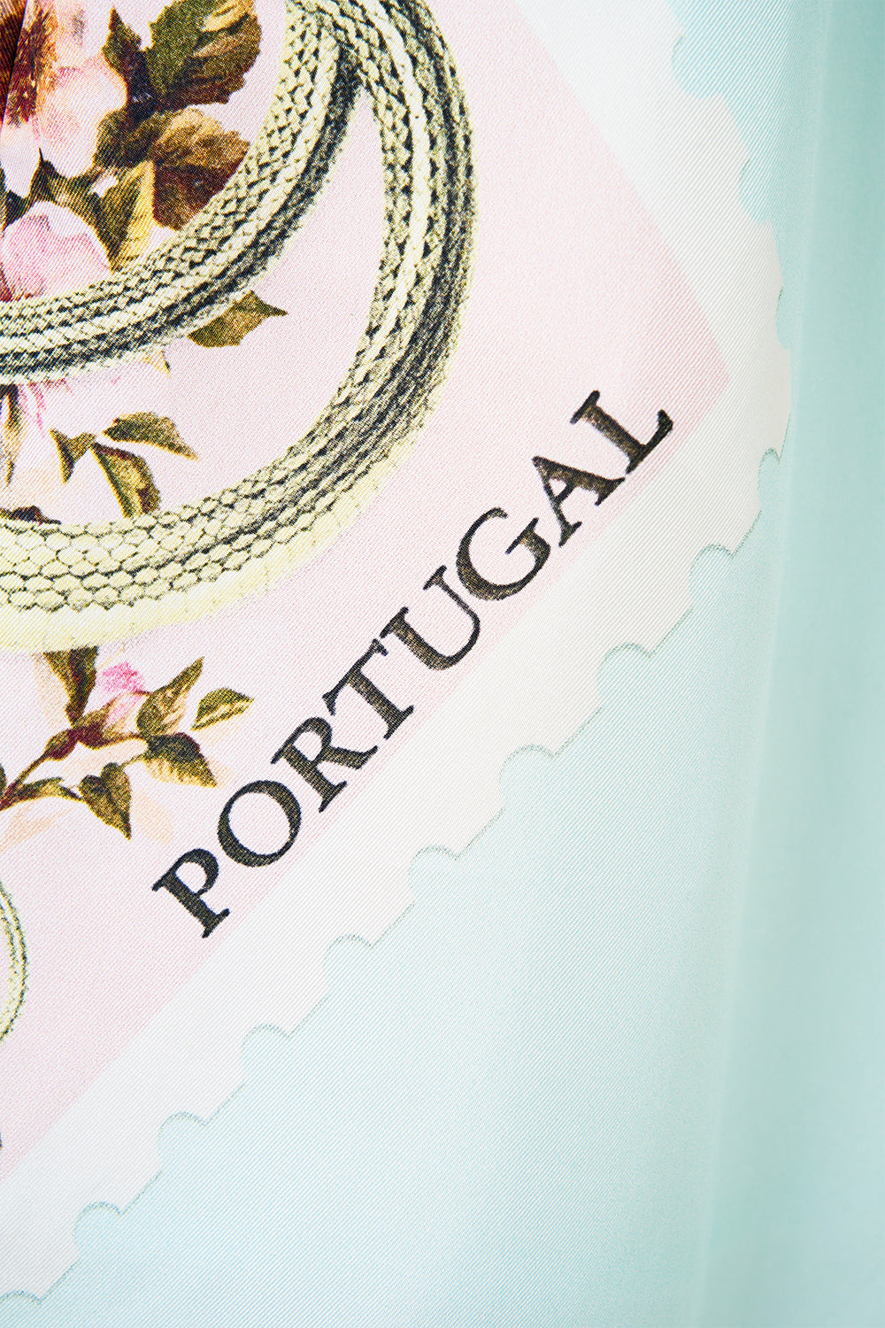 The CAMILLA SMALL MAKEUP CLUTCH SALTY SPLENDOUR in our  print.