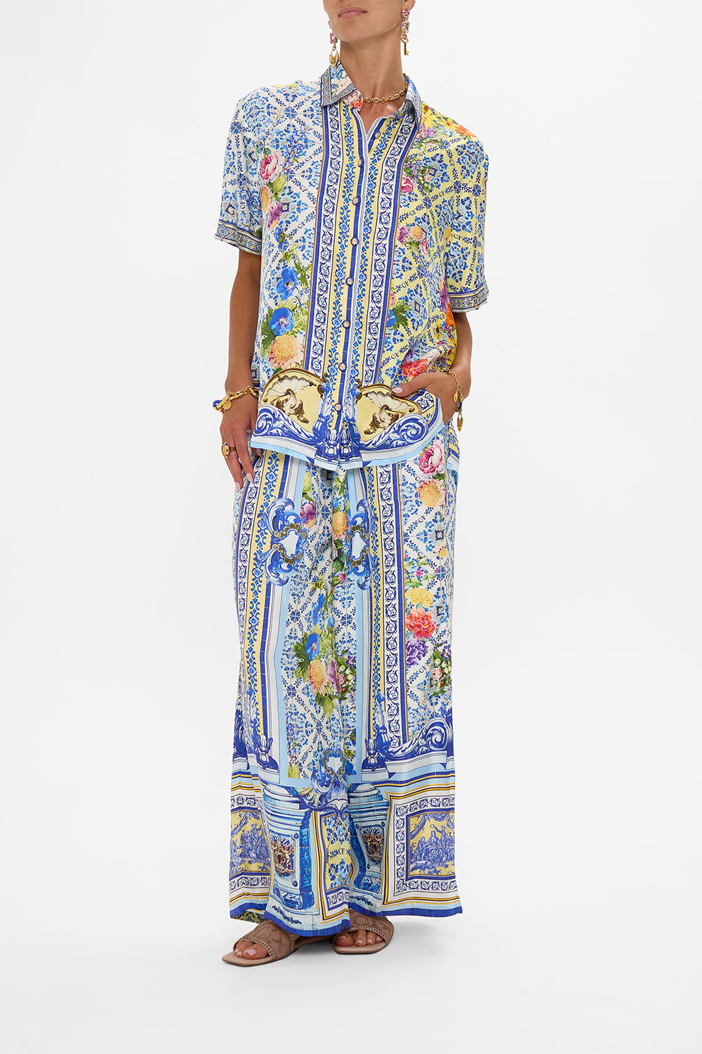 The CAMILLA DRAMATIC SLEEVE COCOON LAYER THRONE GAMES in our  print.