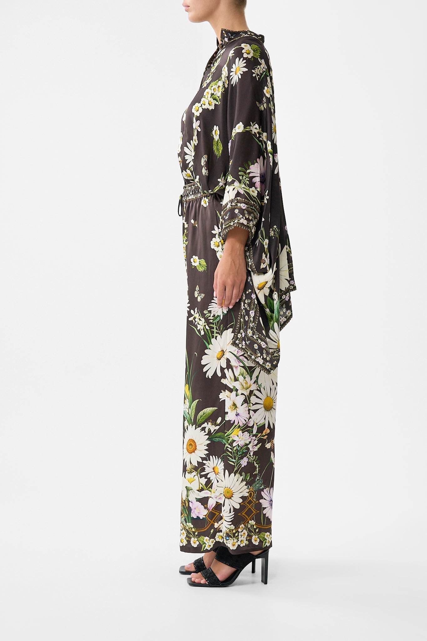 The CAMILLA WIDE LEG TROUSER WITH FRONT POCKETS SPIRIT OF SANTA MARIA in our  print.