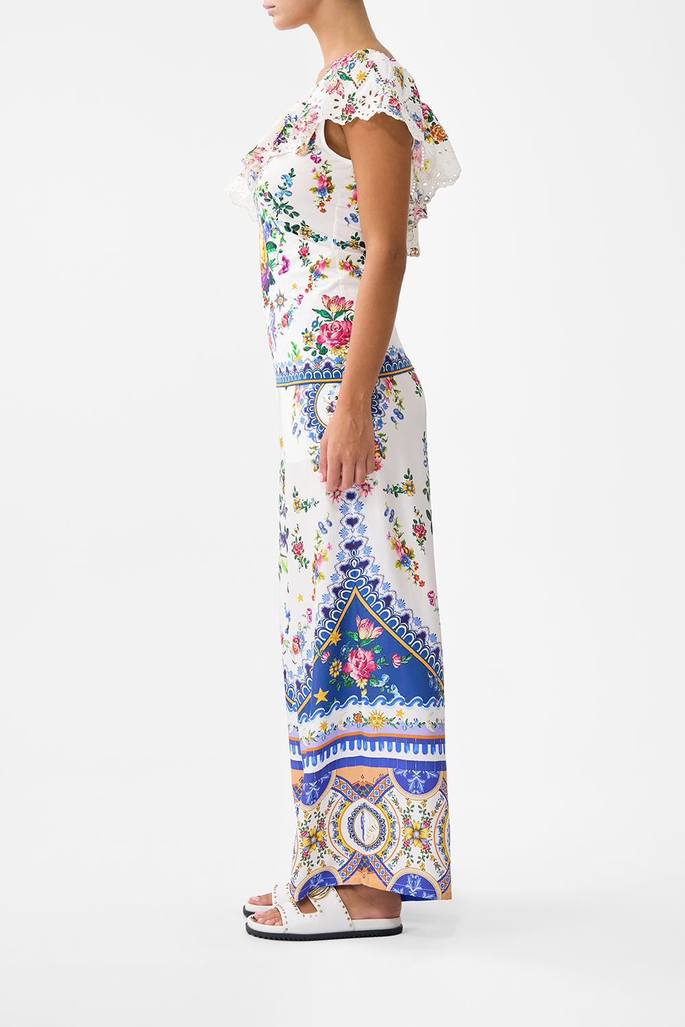 The CAMILLA RAGLAN BUTTON UP SHIRT MEET ME AT THE MAJESTIC in our MEET ME AT THE MAJESTIC print.