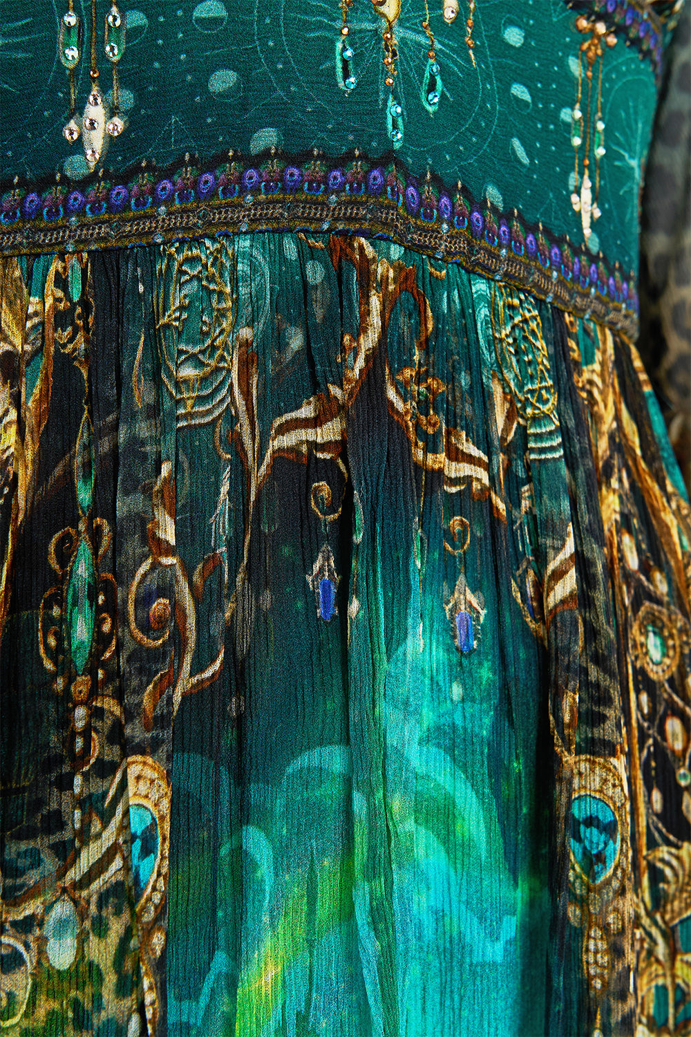 The CAMILLA QUILT COVER SET THE JEWELLERY MUSEUM in our  print.