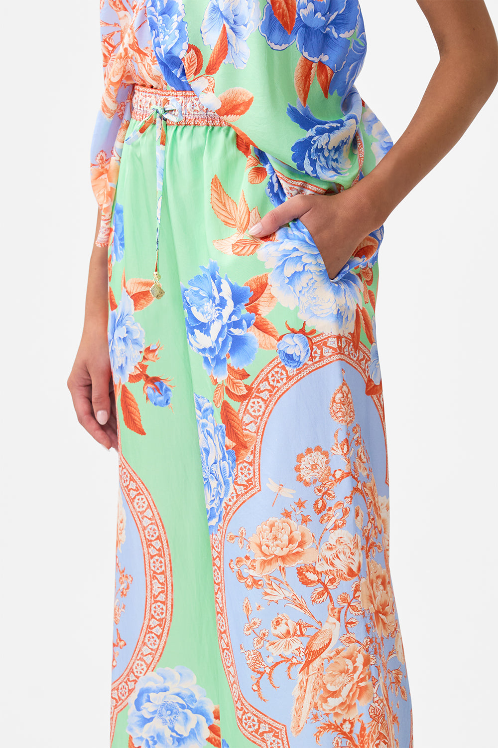 The CAMILLA OPEN FRONT CARDI CAPE FELINE FOLKLORE in our  print.