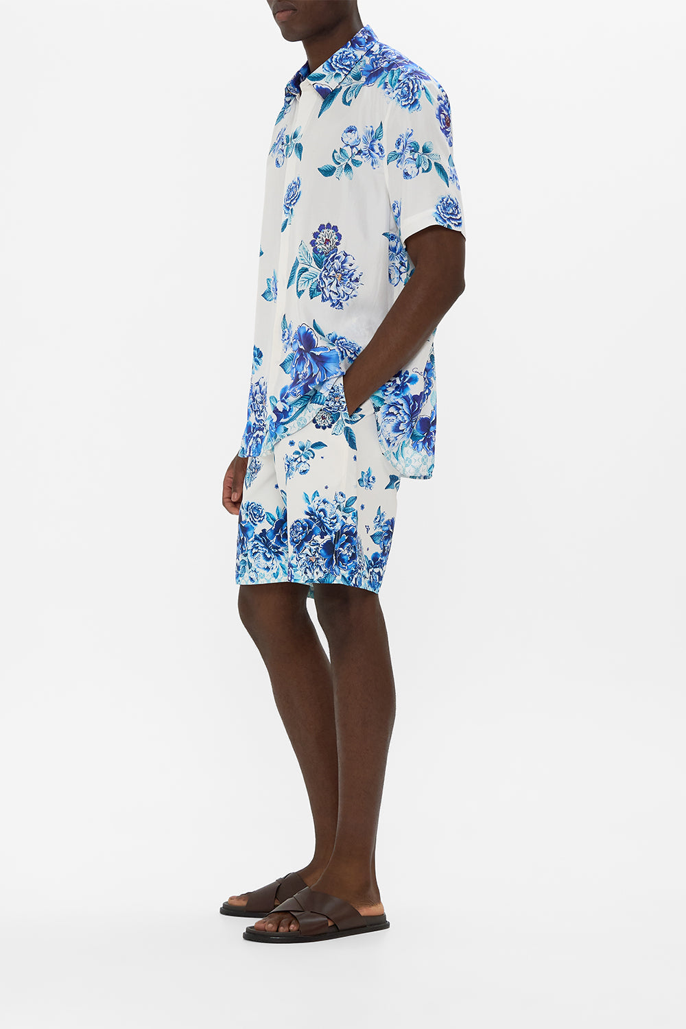 MID LENGTH TRAIL SHORT WITH FIXED WAIST A CERAMIC GARDEN