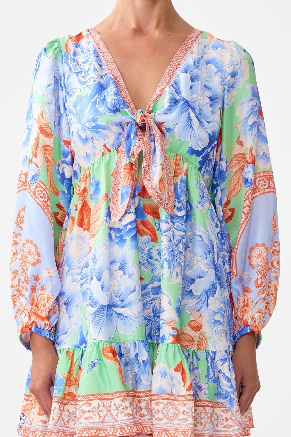 The CAMILLA DETACHABLE PUSSY BOW RAGLAN BLOUSE THE IMPERIAL GATE in our  print.