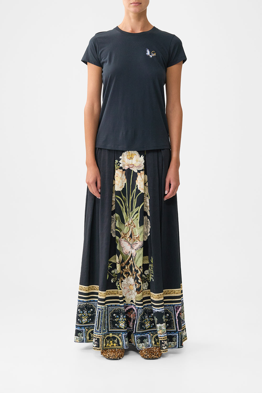 The CAMILLA SULTANS, SCRIBES & SHAMANS TASSEL NECKLACE GOLD in our  print.