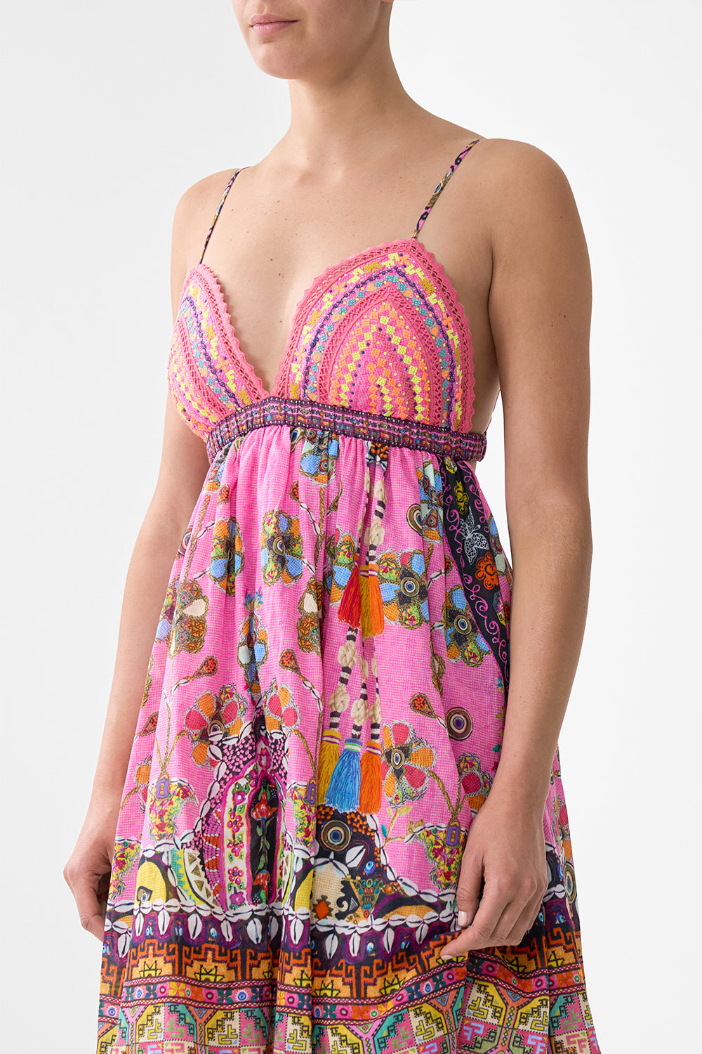 The CAMILLA V-NECK TIE WAIST BLOUSE LADY LIONHEART in our LADY LIONHEART print.