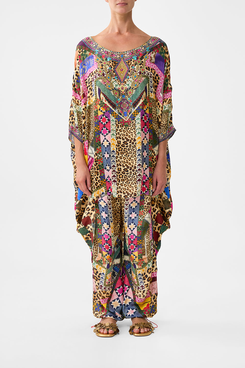 The CAMILLA MINIMAL SHIFT DRESS HIGH CLASS HOOKAH in our  print.