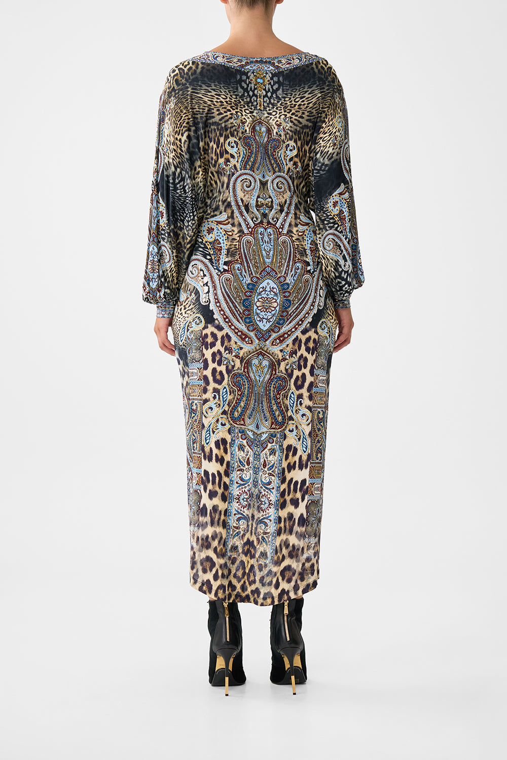 The CAMILLA SHORT SLEEVE KAFTAN WITH TIE WAIST FELINE FOLKLORE in our  print.