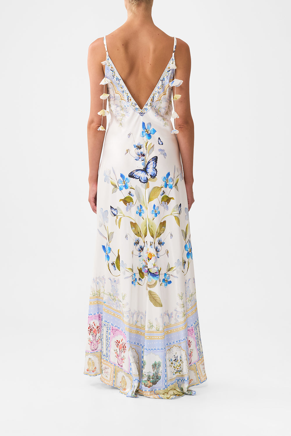The CAMILLA KIMONO LAYER WITH COLLAR TOPKAPI POP in our  print.