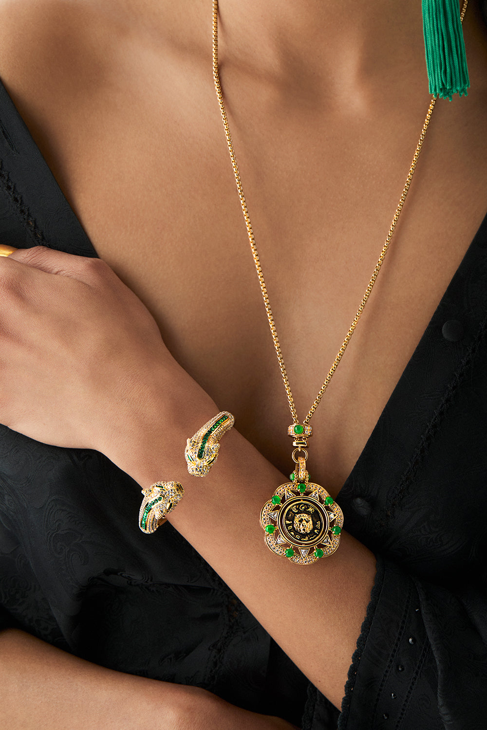 The CAMILLA WAIST TIE BUTTON THROUGH SHIRT FAITH, LUCK & JUSTICE in our  print.
