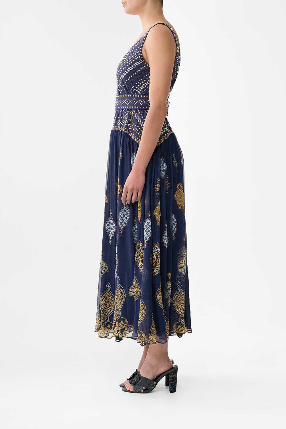 The CAMILLA ONE SHOULDER KAFTAN WITH NECKBAND THE CONCUBINES CORRIDOR in our  print.