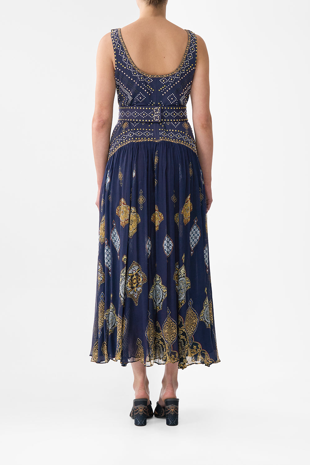 The CAMILLA ONE SHOULDER KAFTAN WITH NECKBAND THE CONCUBINES CORRIDOR in our  print.