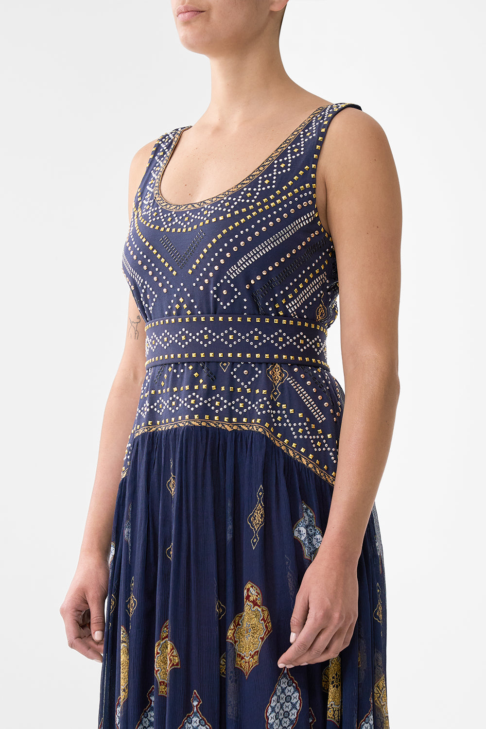 The CAMILLA ONE SHOULDER KAFTAN WITH NECKBAND THE CONCUBINES CORRIDOR in our  print.