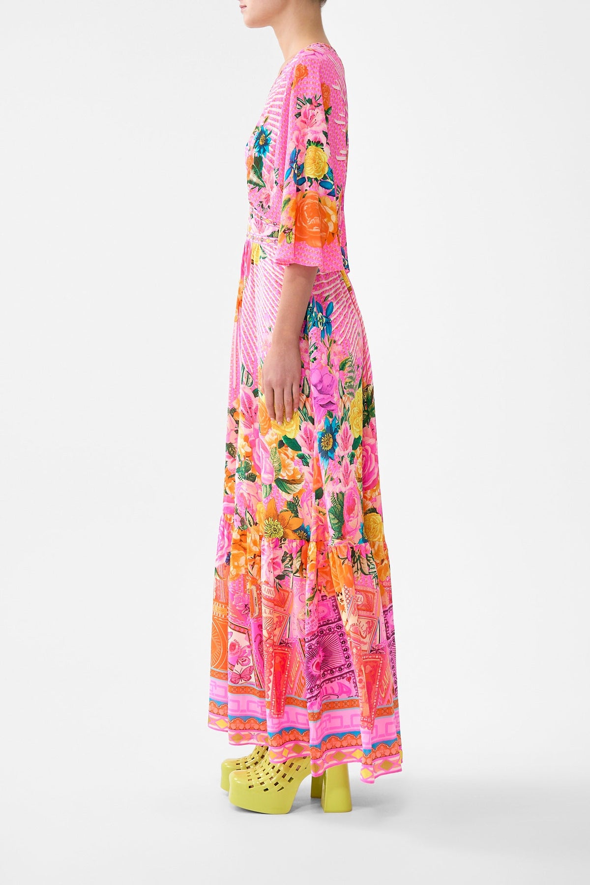 WAISTED DRESS WITH HEM RUFFLE ILLUSTRATION NATION