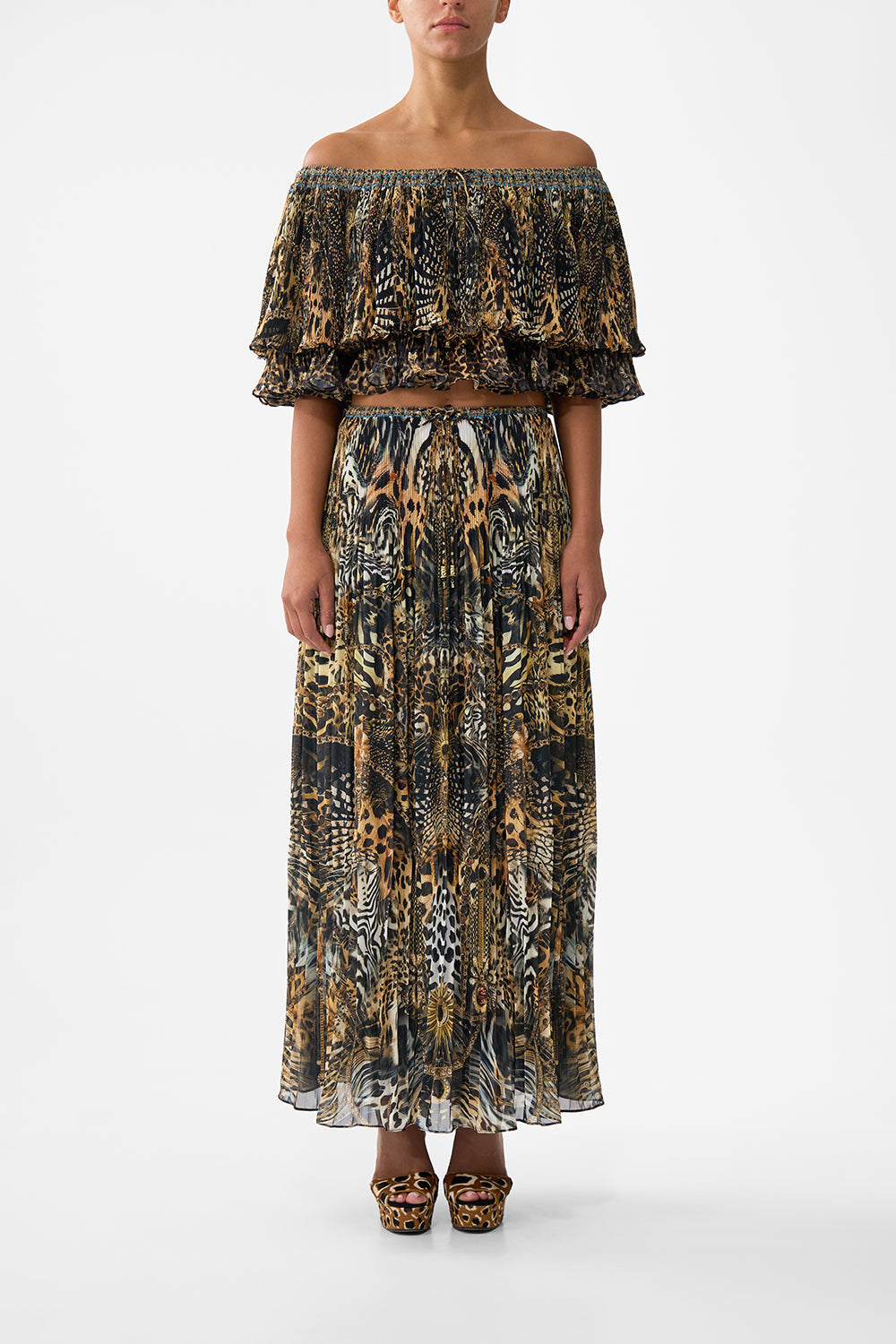 The CAMILLA SHAPED WAISTBAND DRESS WITH GATHERED SLEEVES PALATIAL PASTELS in our  print.