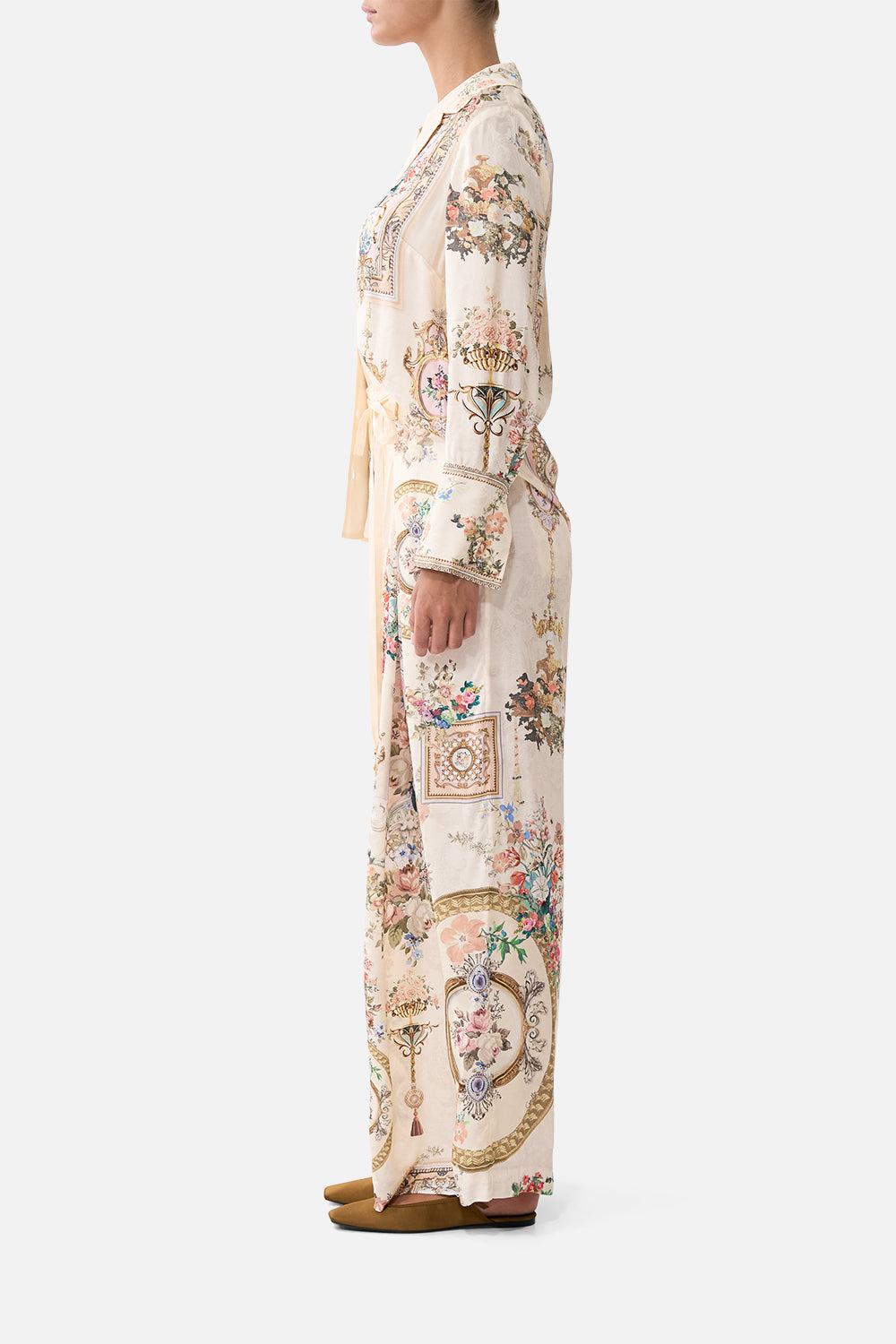 The CAMILLA SCALLOPED EDGE LAYER THE BOSPHOROUS in our  print.