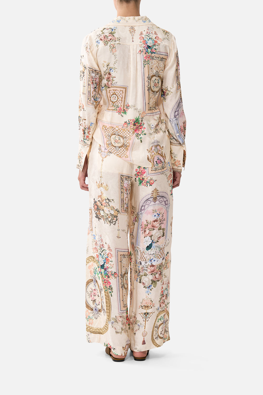 The CAMILLA SCALLOPED EDGE LAYER THE BOSPHOROUS in our  print.