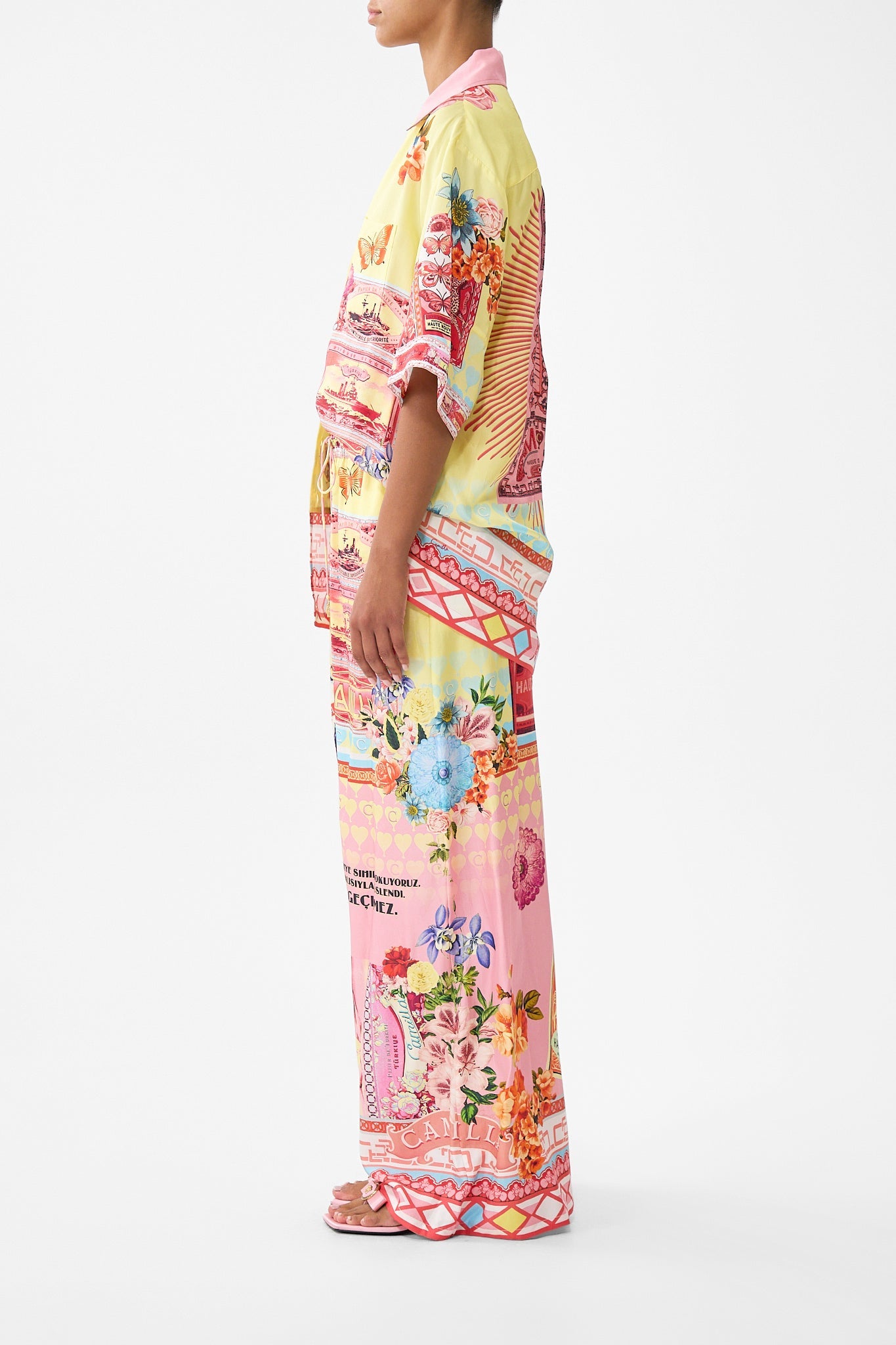 The CAMILLA TUCK FRONT SHORT BAZAAR BLOOMS in our  print.
