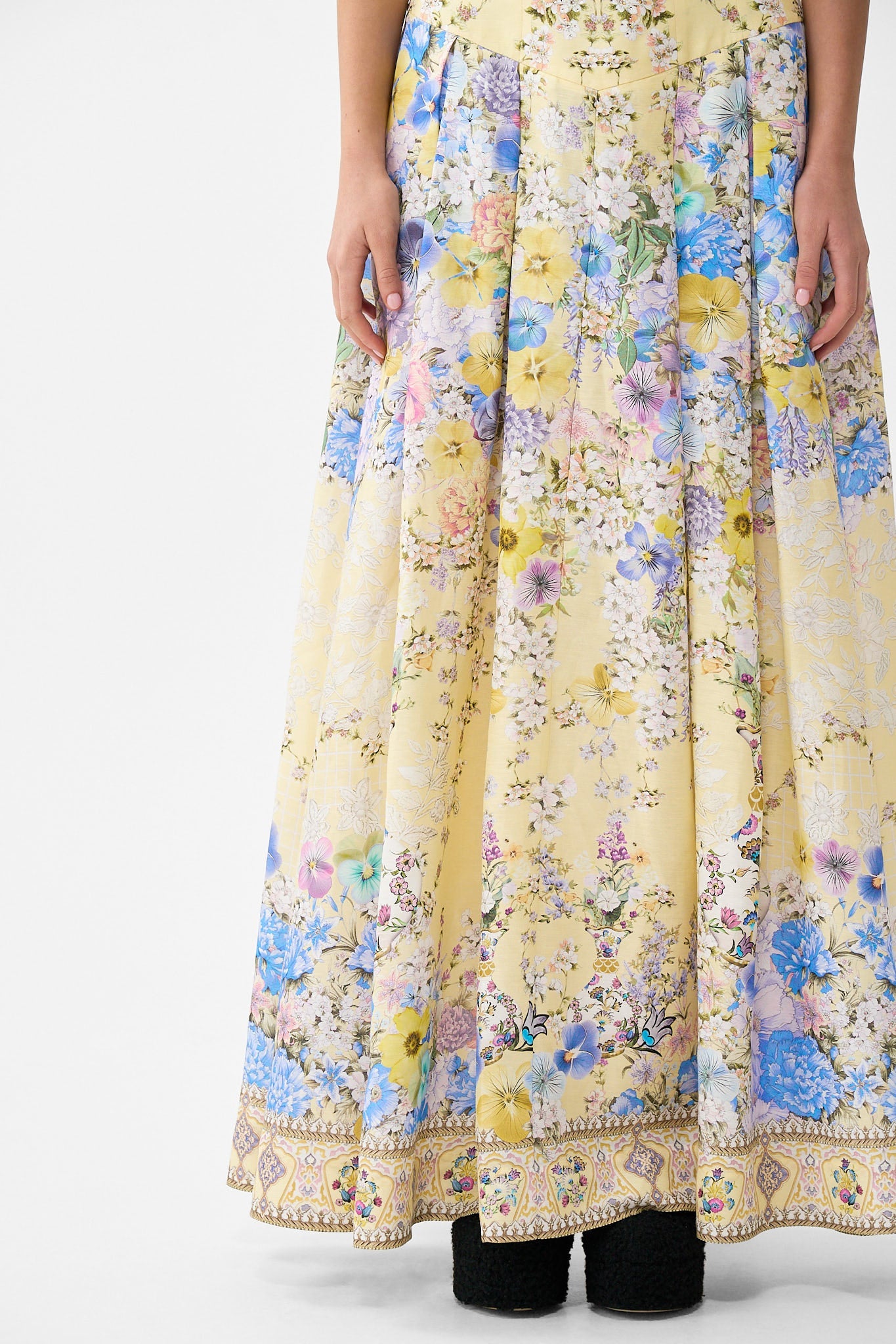 The CAMILLA TIERED DRESS WITH COLLAR BODRUM BOTANICALS in our  print.