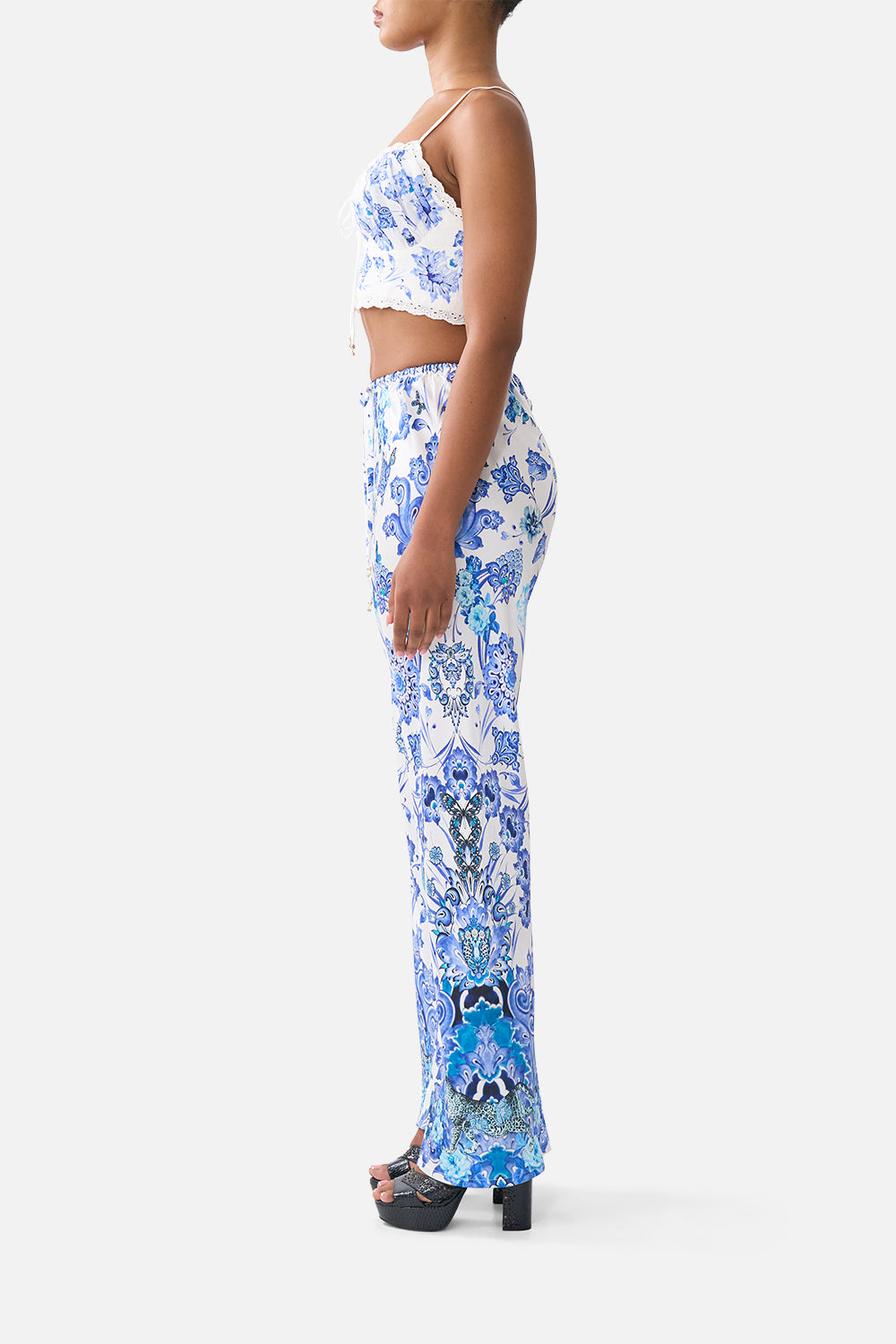 GATHERED BRALETTE ALL ABOUT THAT LACE