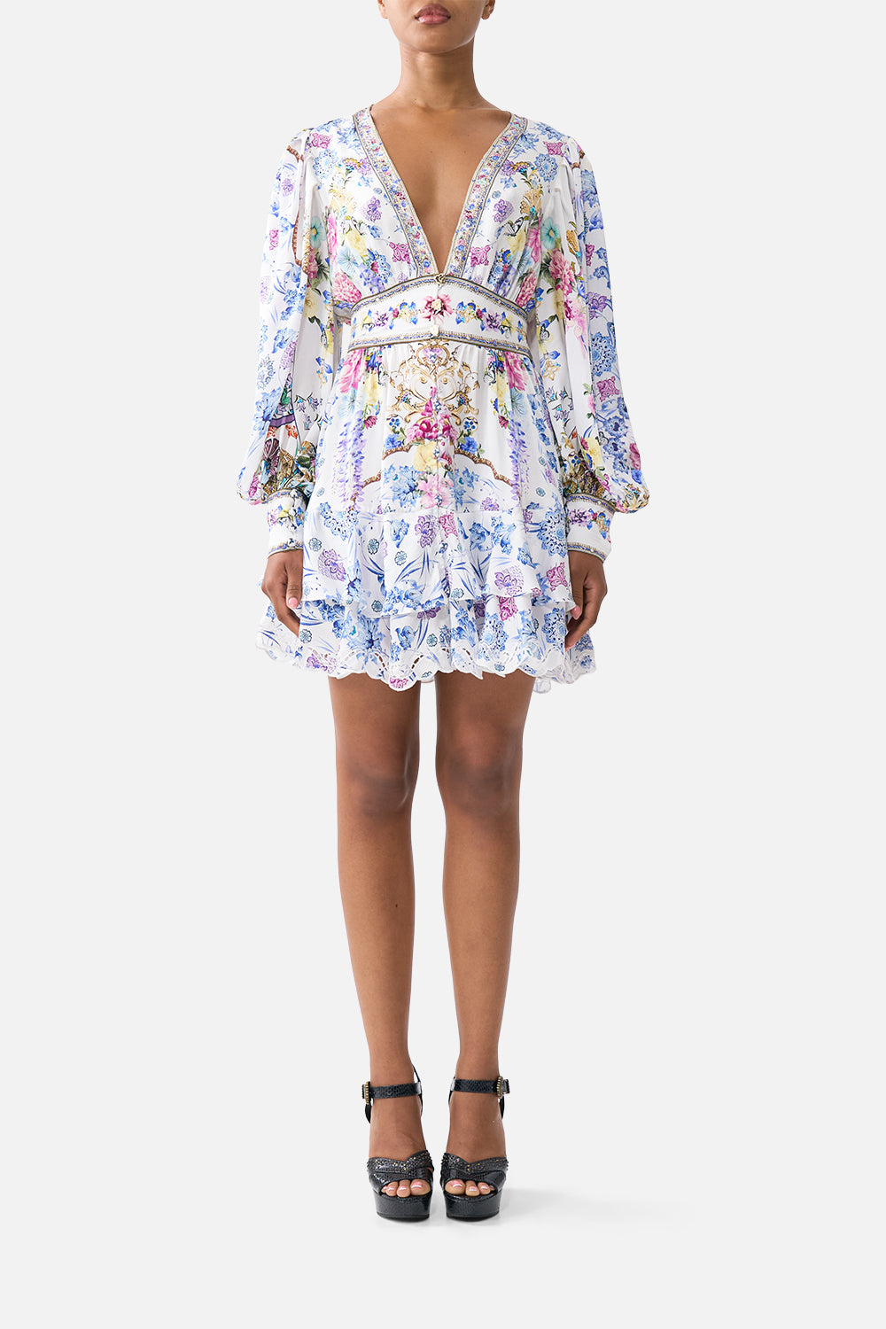 The CAMILLA TIE SLEEVE SHORT V NECK KAFTAN OTTOMAN OPULENCE in our  print.
