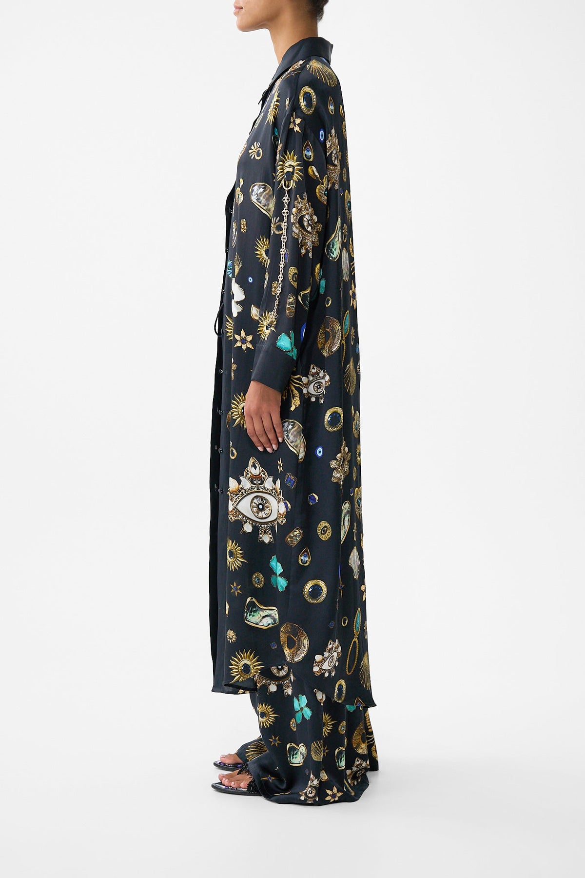 SHIRT DRESS WITH BACK BUTTON DETAIL AMULETS AND ALCHEMY