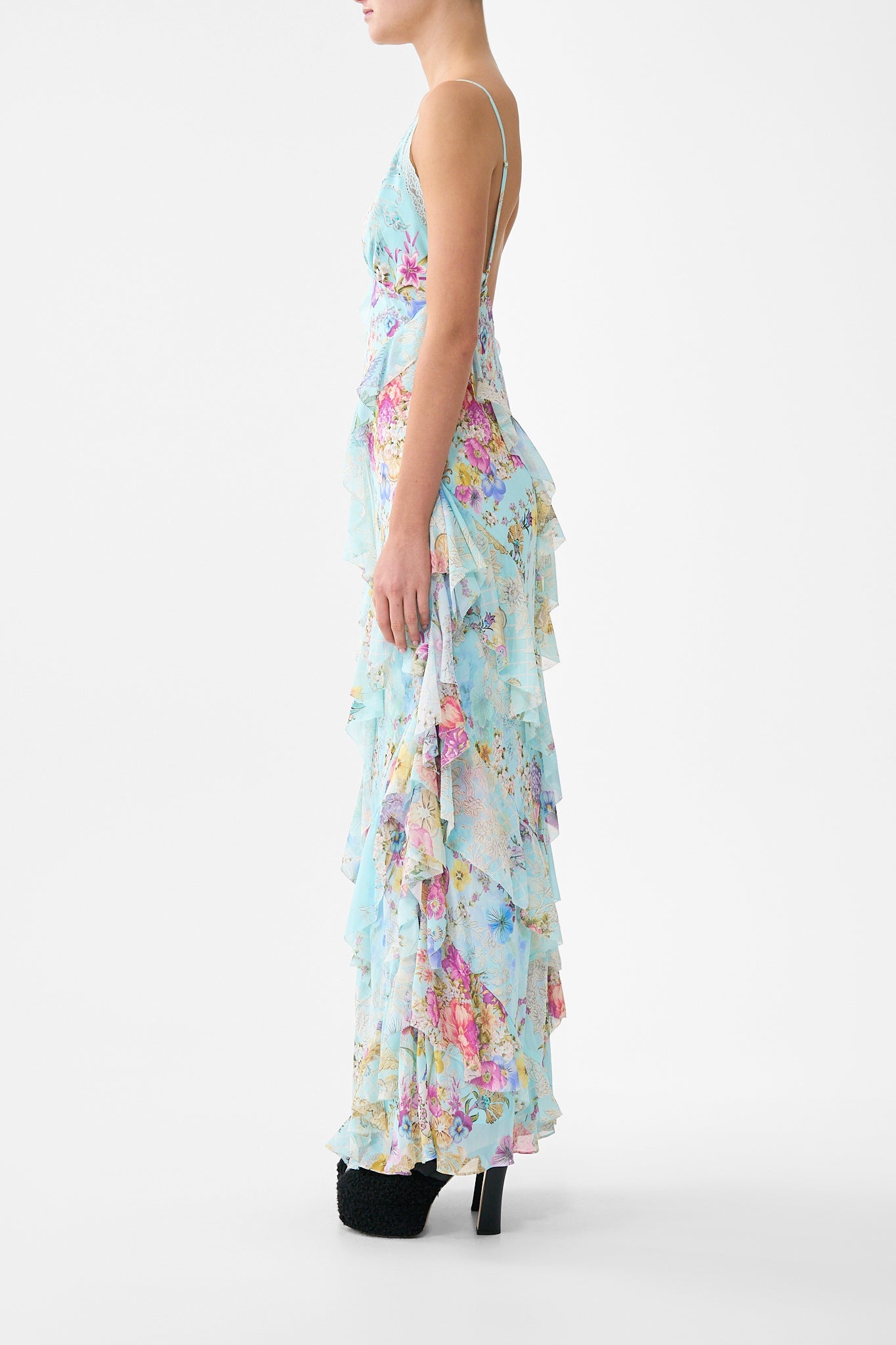 The CAMILLA SMALL MAKEUP CLUTCH SULTANAHMET SUMMER in our  print.