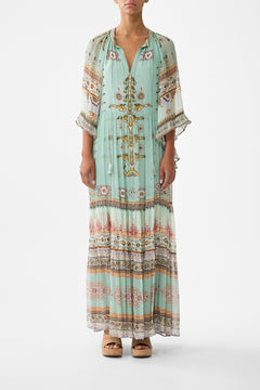 WIDE SLEEVE GATHERED DRESS LEGEND HAS IT