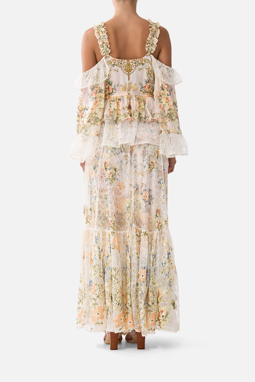 The CAMILLA WAISTED DRESS WITH KIMONO SLEEVE BODRUM BOTANICALS in our  print.