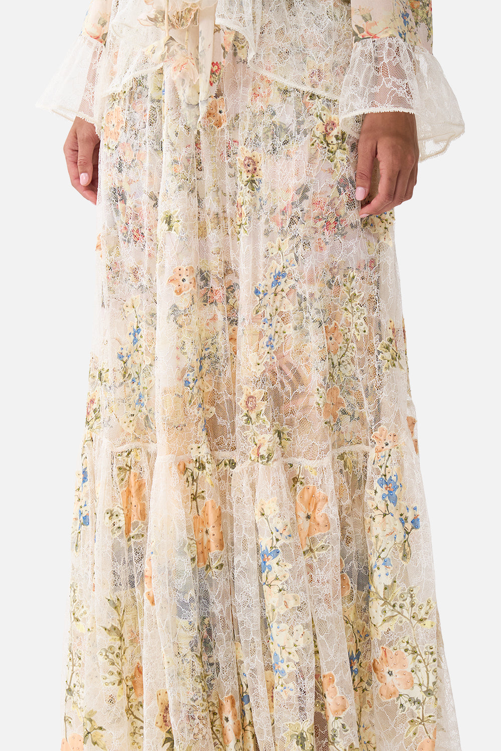 The CAMILLA WAISTED DRESS WITH KIMONO SLEEVE BODRUM BOTANICALS in our  print.